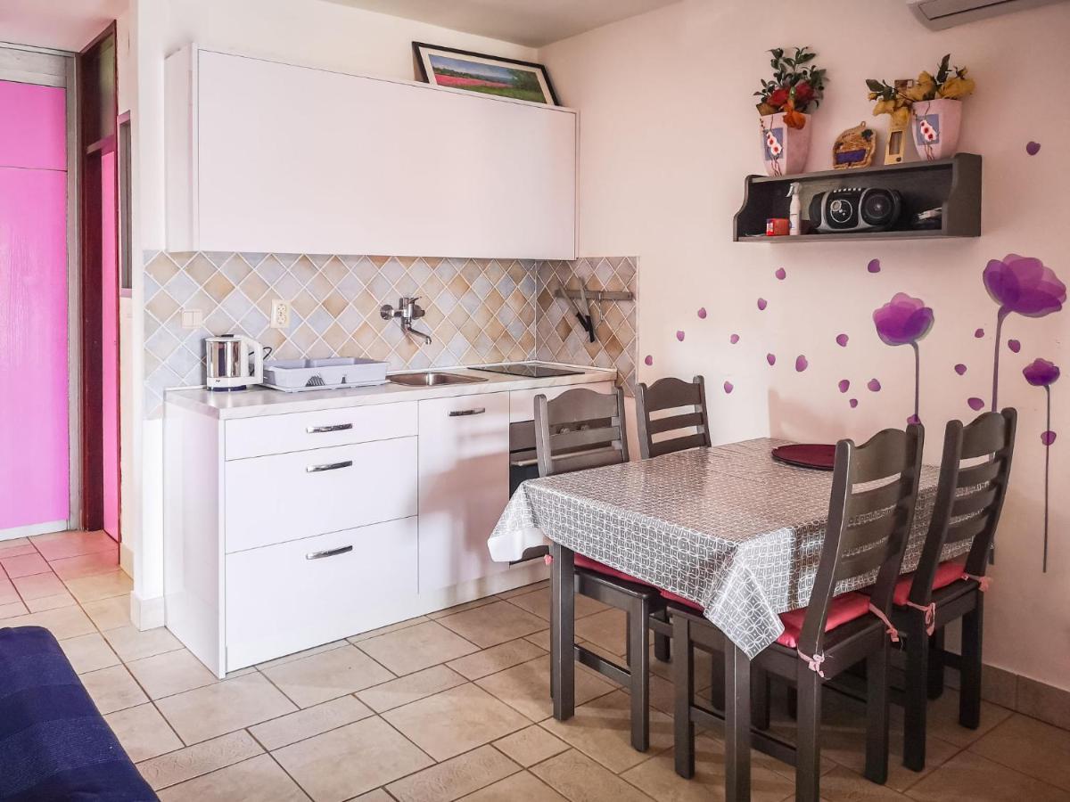 Apartment Cvjetko By Interhome Rakalj Εξωτερικό φωτογραφία